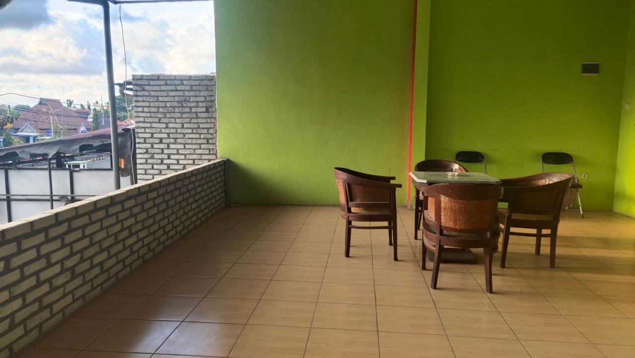 OYO 90157 Griya Andon Syariah Hotel Cirebon Bagian luar foto